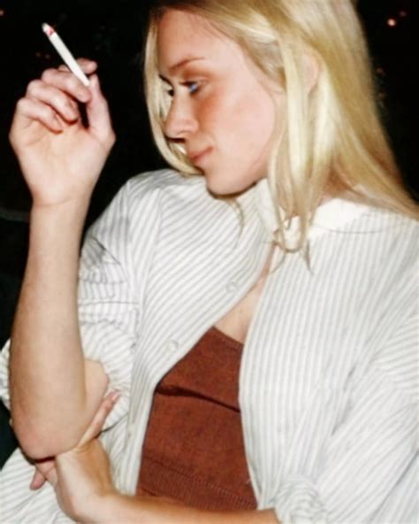 Chloe Sevigny Smoking Nudes Smokingfetish Nude Pics Org