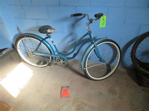 Vintage Schwinn Hollywood Womens Bike Live And Online Auctions On