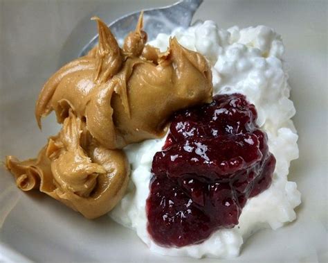 Each serving of cottage cheese (4 oz) contains 3.8 g of net carbs. Best Cottage Cheese For Keto - Cottage Cheese S Nutritional Benefits Rival Yogurt S So Why Are ...