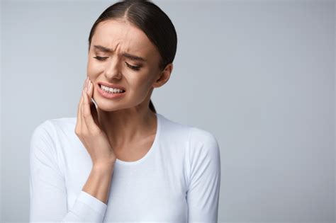 You usually feel this pain when the nerve inside your tooth is irritated, for example if you have a loose filling. 5 Remedies For Toothache Pain Relief That Actually Work
