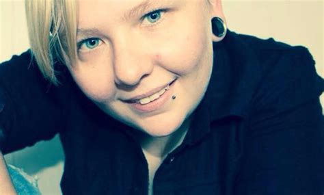 Paula narváez, ikiz kızları olan javier rico ile evli. Joven comparte cruda foto de su intento de suicidio para ...