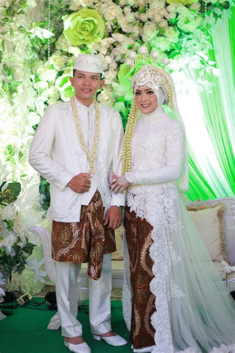 kebaya akad nikah sunda hana and didik by laksmi 0817 0370 7670 laksmi kebaya muslimah