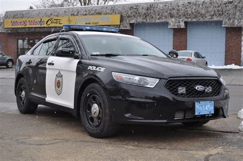 Comparison Ford Taurus Sho Vs Ford Taurus Police Interceptor Sedan