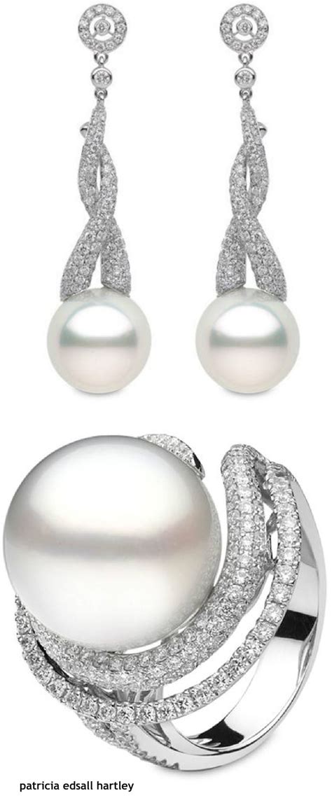 Orecchini Pendenti E Anello In Oro Bianco Perle E Diamanti Unique