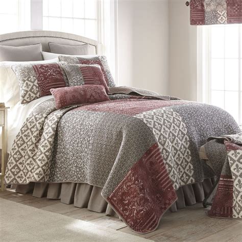 Fleur de Lis Square by Donna Sharp Quilts ...