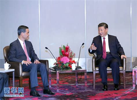 What kind of leader is xi jinping? 习近平会见梁振英_中国江苏网