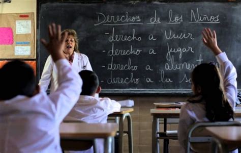 Se trata del beneficio que perciben las familias con hijos menores de seis años de edad, que además perciben la asignación universal por hijo. Asignación Universal por Hijo: se aprobó un crédito de U$S ...