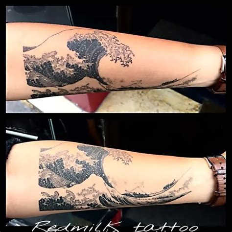 15 Powerful Hokusai Wave Tattoos Tattoodo Ocean Wave Tattoo Ocean
