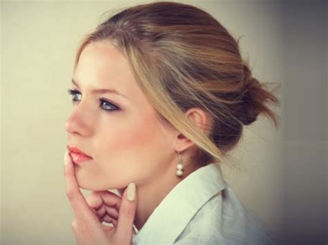 Professional hairstyles for short hair. 35 Too Gorgeous 3 Minute Hairstyles for Business Women