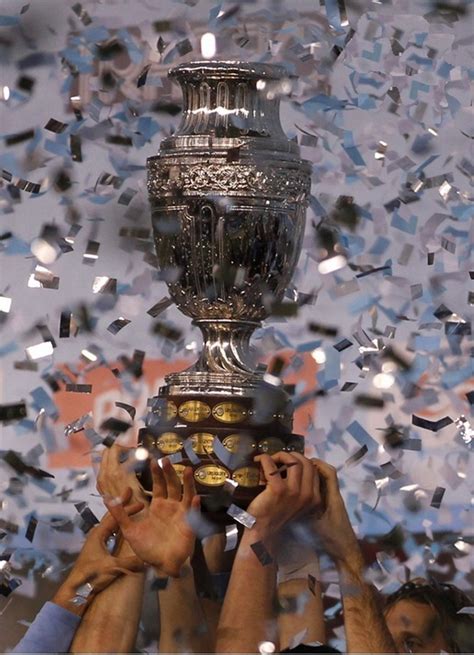Cuenta oficial del torneo continental más antiguo del mundo. Puerto Cangrejo: Uruguay Campeón de la Copa América 2011...