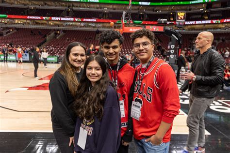Bulls host the Jewel-Osco Embrace-a-Bulls families for a VIP Experience