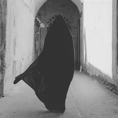 اگر زنان چادری می خواستند نشانشان می دادم عرقی که در فصل عکس ویسگون