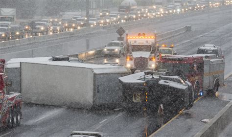 Toronto Highways Marred By Accidents In Face Of Tuesday