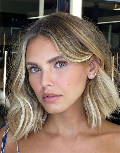Blonde On Blonde Textured Long Bob Haircut Bobs And Lobs Long Bobs Are Timeless Hairstyles