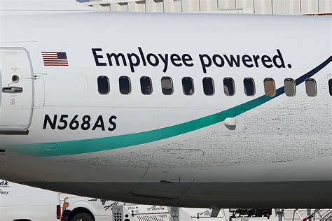 N568as Alaska Airlines Employee Powered Livery Boeing B73 Flickr