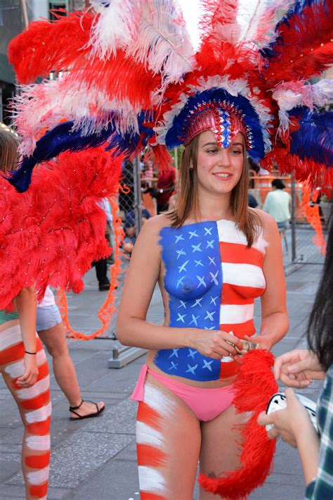 Women In Times Square In NYC Wearing Only Body Paint Phot Flickr