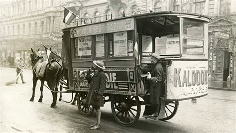 The First Horse Drawn Omnibus Started In Pest 190 Years Ago These