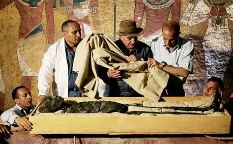 King Tuts Coffin Will Be Restored For First Time Since Discovery In