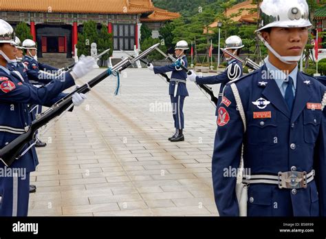Taiwanese Honor Guard Hi Res Stock Photography And Images Alamy