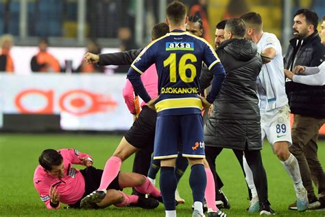 The on-pitch punch in Turkey’s Super Lig that proves the ‘beautiful
