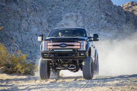 Fabtech 2017 Ford Super Duty Equipped With A 8 Lift Kit 2017 Ford F250