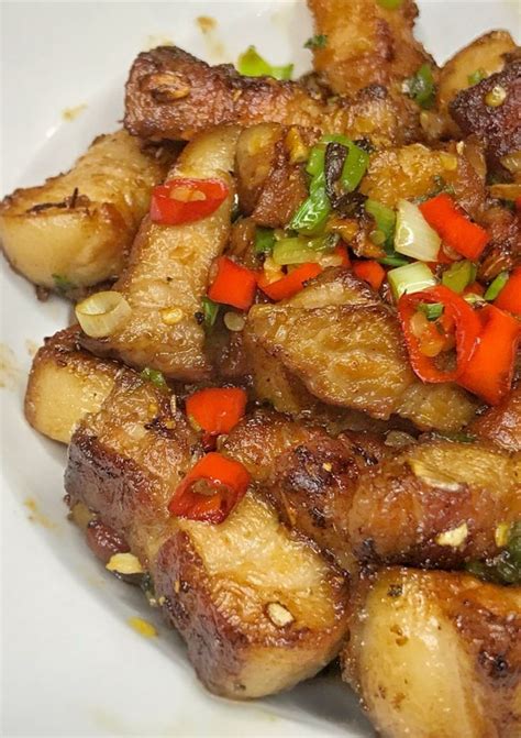 Thai Stir Fry Pork Belly With Garlic And Chili Recipe สามชั้นคั่วพริกเกลือ Thai Girl In The