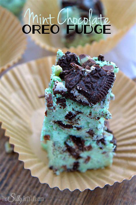 Put 1 cup of the oreo mixture in the pan and press down. Mint Chocolate Oreo Fudge - This Silly Girl's Kitchen