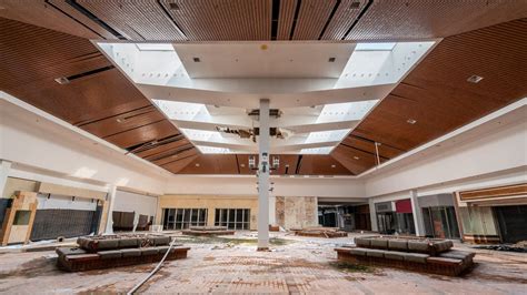 Exploring An Abandoned 1970s Era Mall Westland Mall Reclaimed By