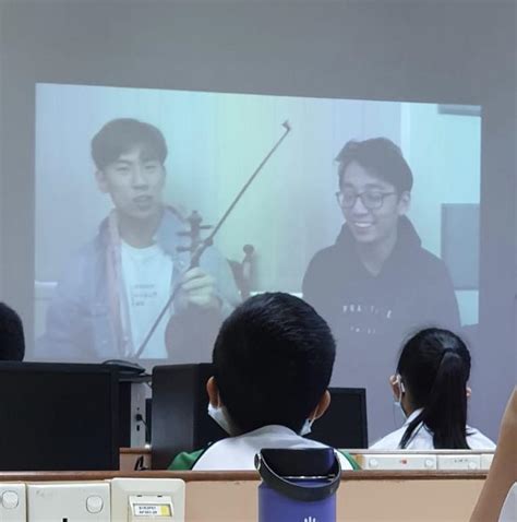 My Music Teacher Using Twoset Videos To Teach Us About Classical Music