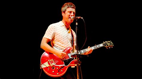 The Gibson Es 355 That Broke Up Oasis Sells For £325000 But Its Not The Noel Gallagher