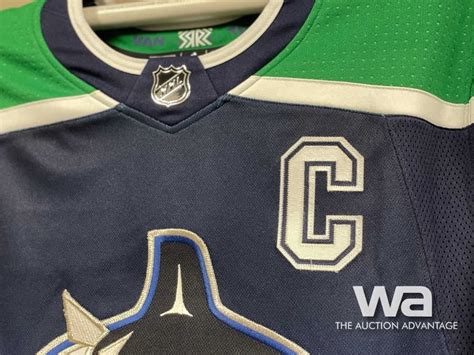 bo horvat vancouver canucks signed jersey