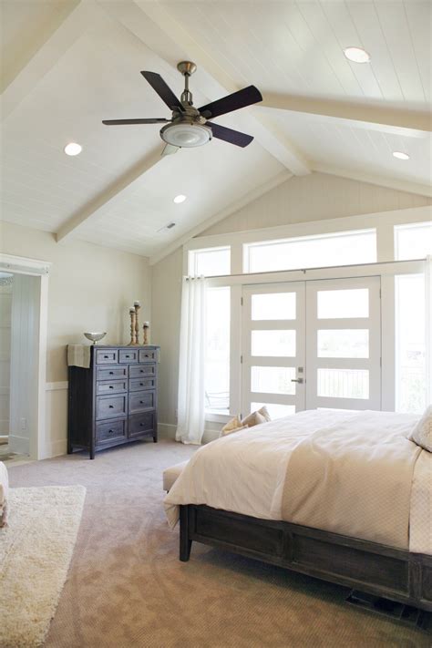 Choosing a decent ceiling fan is an important part of furnishing and decorating a home. Guide on how to install Ceiling fan on vaulted ceiling ...