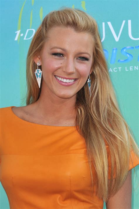 Blake Lively Straight Honey Blonde Half Up Half Down Hairstyle Steal