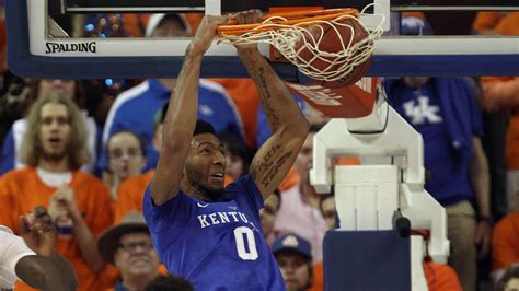 Highlights Postgame Notes Season Stats After Uk Smacks Florida A Sea Of Blue