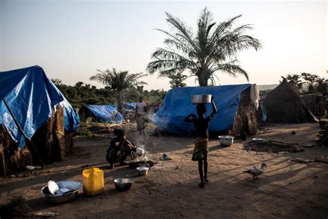 مفوضية اللاجئين On Twitter في أقل من عام، ارتفع عدد اللاجئين من جمهورية إفريقيا الوسطى في