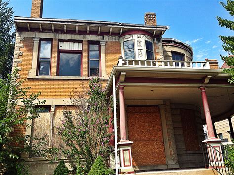 Abandoned Victorian - Muncie, Indiana. You can see the exterior detail