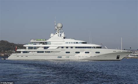Saudi Crown Prince Mohammed Bin Salman S Yacht Anchored Off Cornwall Big World Tale