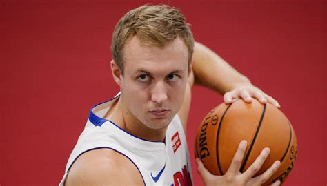 Latest on la clippers shooting guard luke kennard including news, stats, videos, highlights and more on espn. Pistons' Luke Kennard was almost a Michigan QB