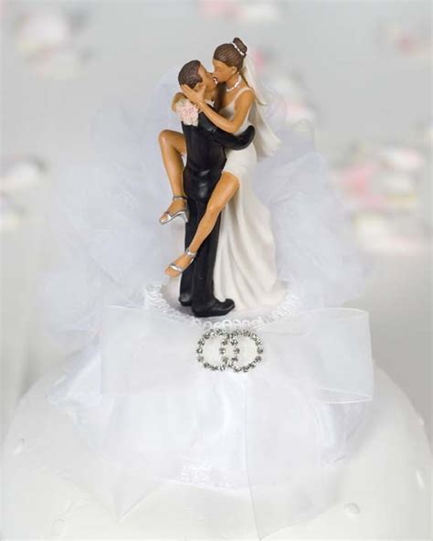 Your guests and family are going to really appreciate your sense of humor when they see your funny wedding cake topper. Funny & Cute Wedding Cake Toppers