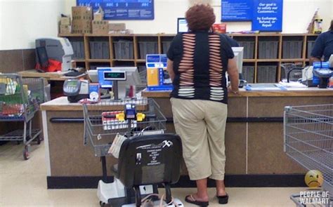 Walmart Shoppers Caught On Camera