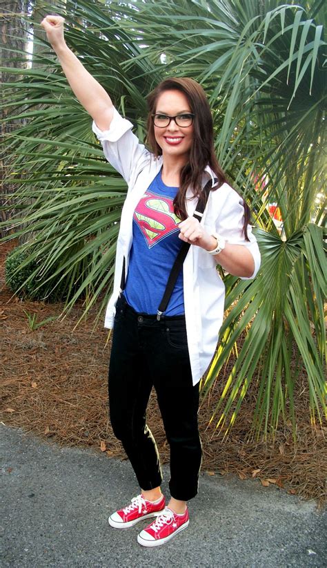 Diy Superwoman Costume Idea Mom Costumes Superman Costumes Super Hero Costumes Halloween