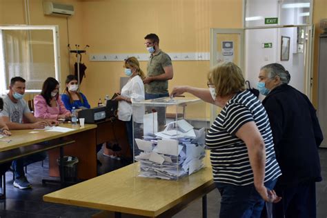 Новосађани гласали у 42 месне заједнице | Dnevnik