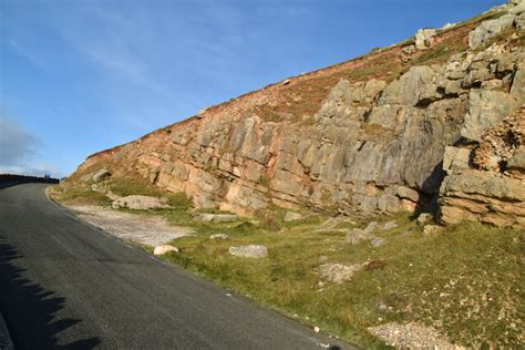 Limestone Crag By Marine Drive N Chadwick Cc By Sa Geograph Britain And Ireland