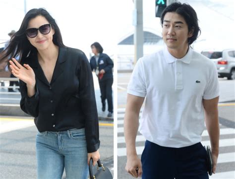 배우 윤계상(43)이 한 뷰티 브랜드를 이끄는 a씨(38)와 사랑에 빠졌다는 소식입니다. 윤계상♥이하늬, 결별설 일축 시킨 '동반 여행'…6년째 열애ing ...