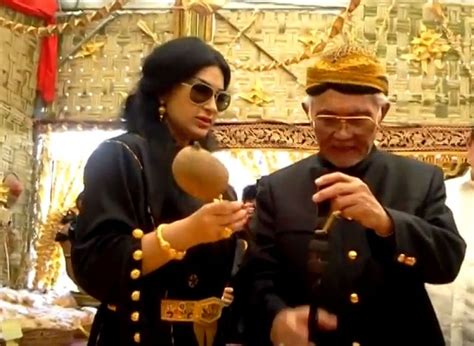 Siasat skandal perniagaan taib mahmud. Kenapa Cepat Sangat Isteri Taib & Dua Anak Tiri Dapat ...