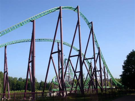 Goliath que logo (walibi holland). Walibi Holland - Goliath