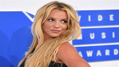 Britney Spears Suffers Wardrobe Malfunction During A Las Vegas Gig