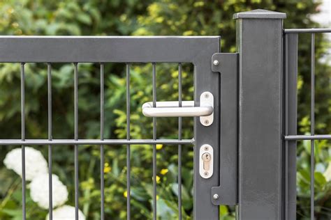 Premium Photo Handle Fence Door Stainless Steel Gate Lock To Garden