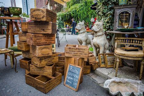 Tips For Buying Antiques At Paris Famous Flea Markets Fleas Paris