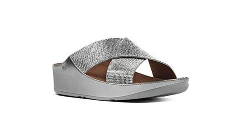 Fitflop toe post sandals with microwobbleboard™ technology for added comfort. Fitflops reviewed